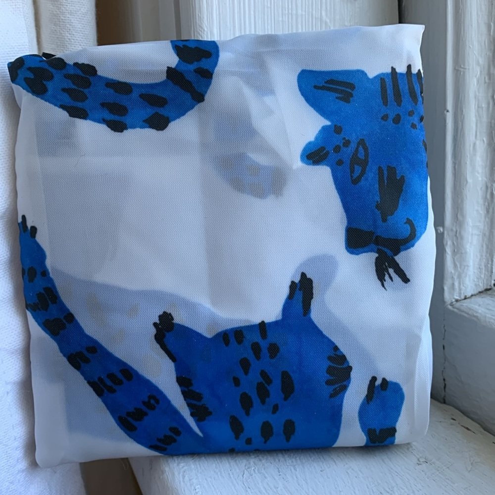 😸IKEA NWT SKYNKE Crazy Blue Cat reusable tote swirling blue felines Warhol-style - Picture 5 of 15